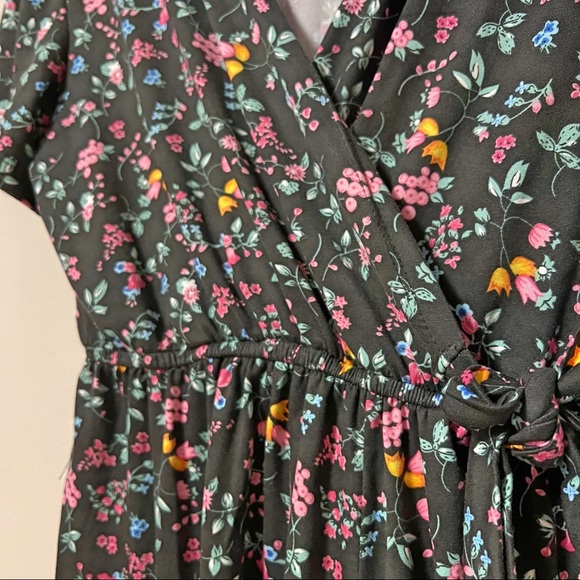 Floral Rompers BNWOT - Picture 5 of 9